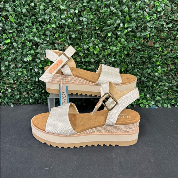 Toms Diana Wedge Sandal - W8.5 - Picture 1 of 12